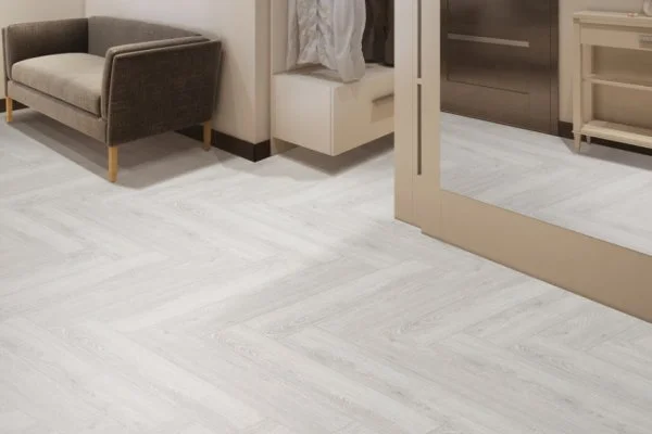 Виниловый пол Floor Factor Herringbone White Smoke Oak в Екатеринбурге