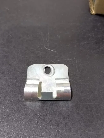 Клипсы к плинтусу MDF Bonkeel (50шт) в Екатеринбурге