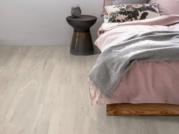 Ламинат Egger PRO 8/33 Дуб Кортон белый EPL051 в Екатеринбурге