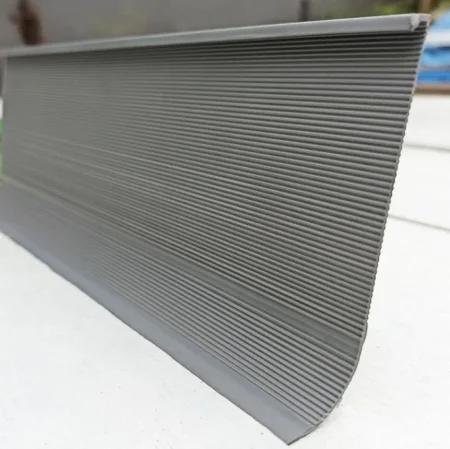 Коннелюрный односоставной плинтус Bonkeel Prof Серый (95х2700мм) в Екатеринбурге