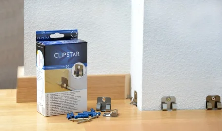 Клипсы для плинтуса Tarkett (50 шт.) в Екатеринбурге
