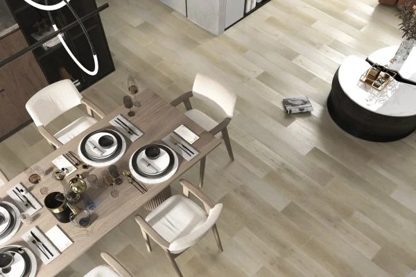 Кварц-виниловая плитка Refloor Fargo Comfort 1166-02 Дуб Спелый Миндаль (Градиент) в Екатеринбурге