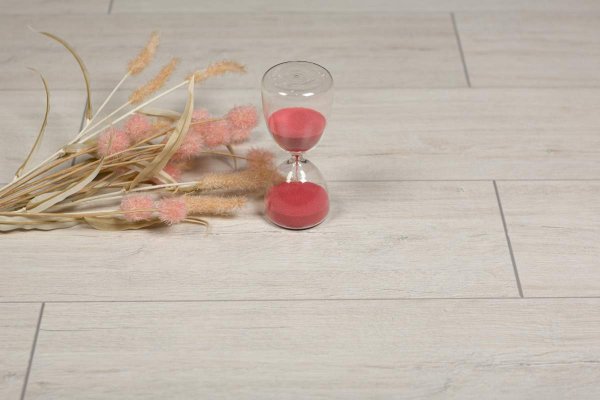 Ламинат Ideal Look ID02 Дуб Фэшн в #REGION_NAME_DECLINE_PP#